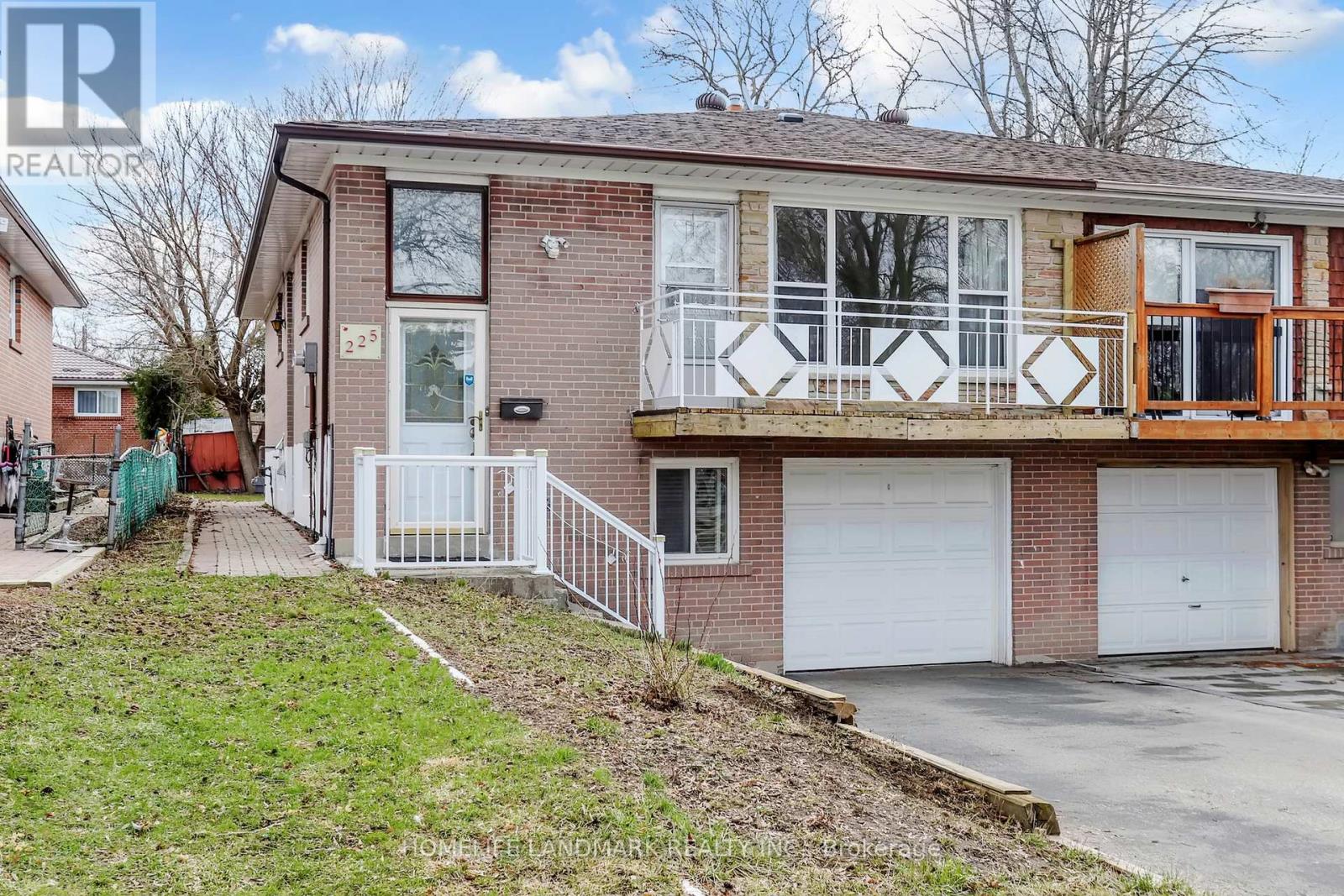 Semi-Detached/Link at UPPER - 225 PINEWAY BOULEVARD, Toronto