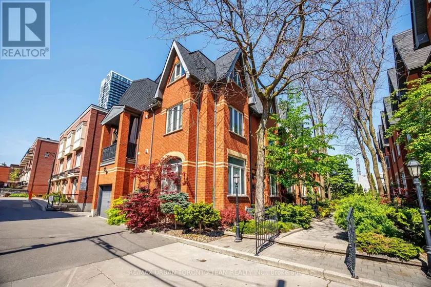 Townhouse at 12 OLD PRIMROSE LANE, Toronto
