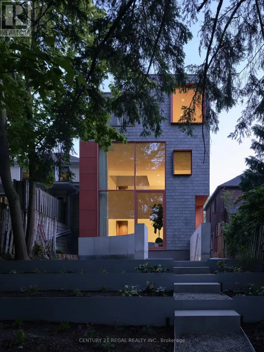 Detached at REAR - 275 KEEWATIN AVENUE S, Toronto (Mount Pleasant East)