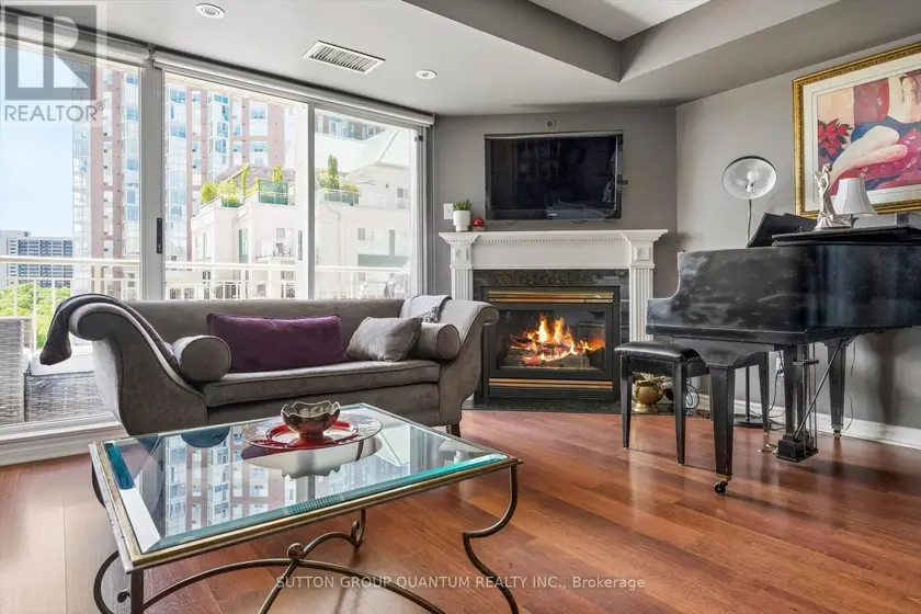Apartment at 818 - 18 CONCORDE PLACE, Toronto