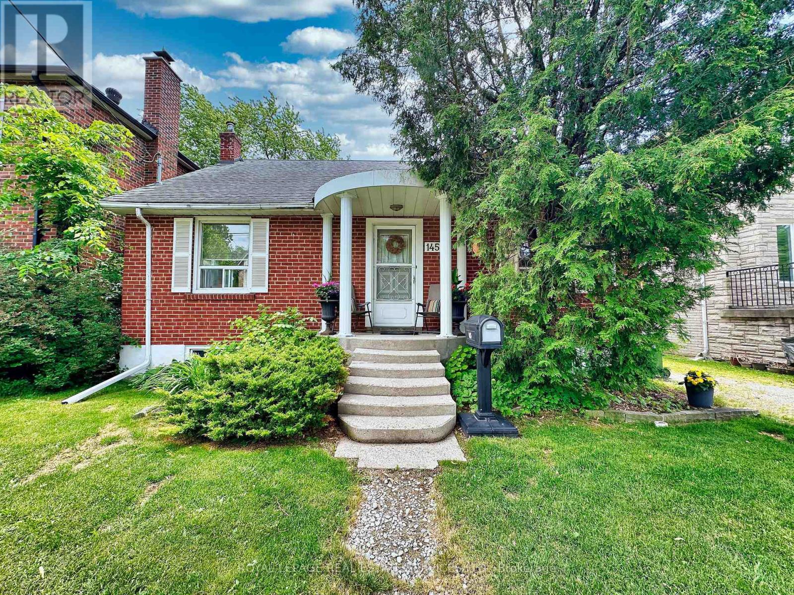 Detached at 145 PARKVIEW AVENUE, Toronto (Willowdale East)
