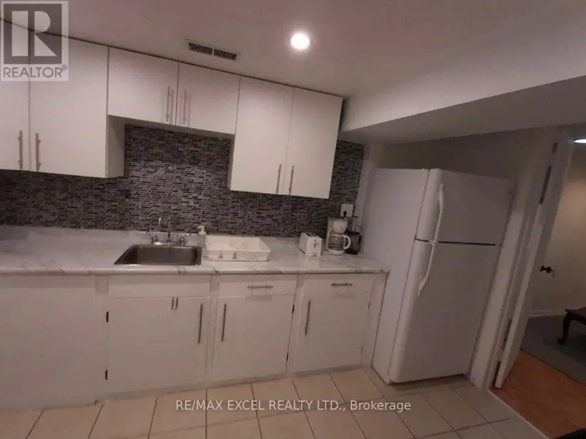 Semi-Detached/Link at 54 GREEN BUSH ROAD, Toronto (Newtonbrook West)