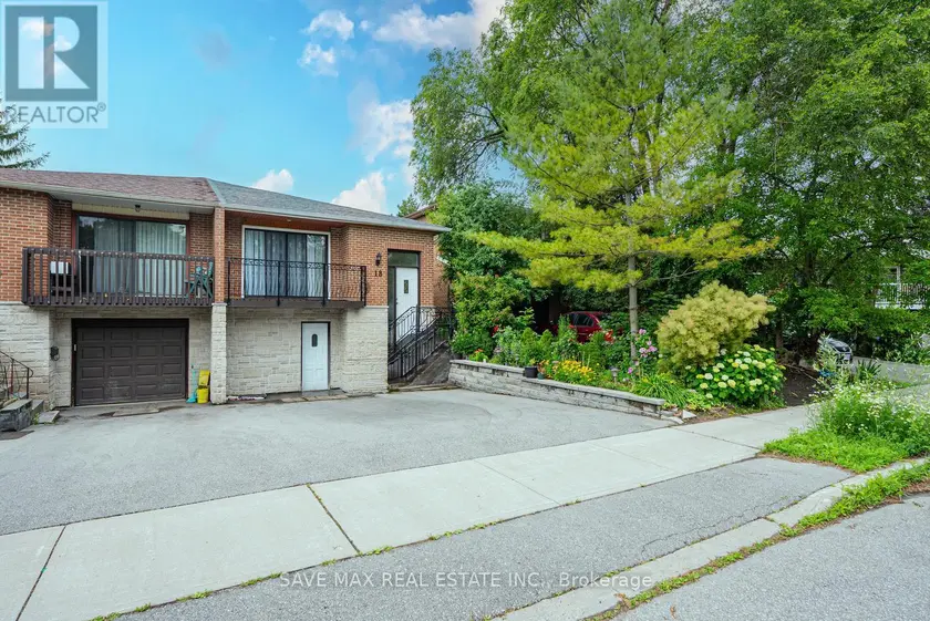 Semi-Detached/Link at 18 LEVITT COURT, Toronto