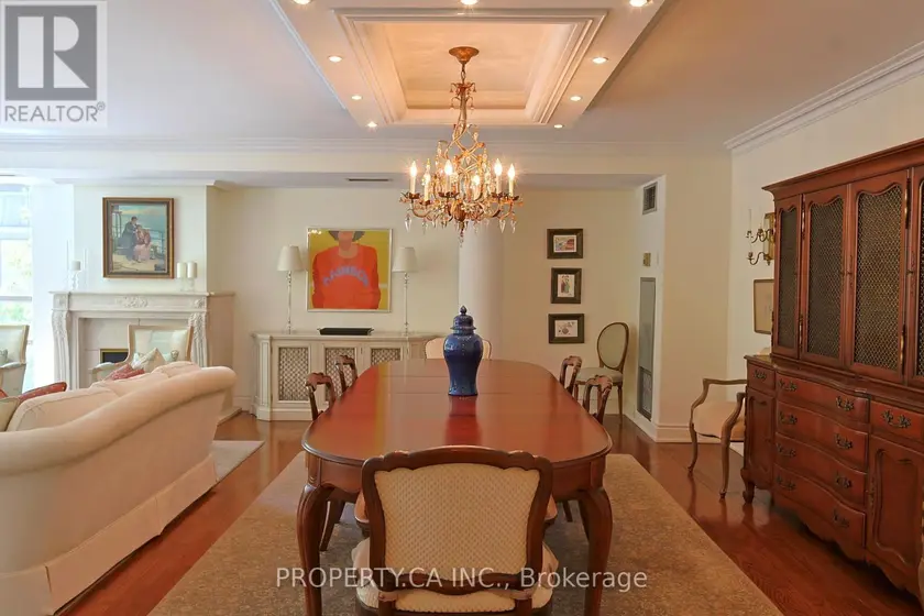 Apartment at 203 - 18 LOWER VILLAGE GATE, Toronto (Forest Hill South)