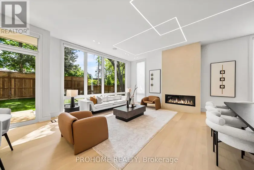 Detached at 15 ALDERSHOT CRESCENT, Toronto