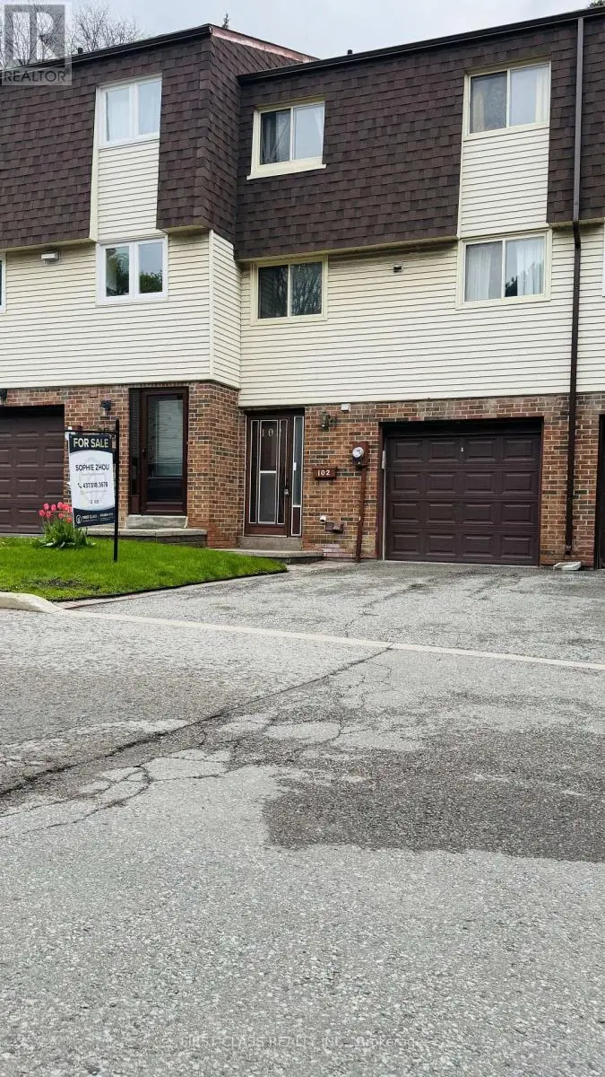 Townhouse at 102 JENNY WRENWAY WAY, Toronto