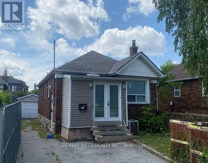 Detached at 236 CEDRIC AVENUE, Toronto