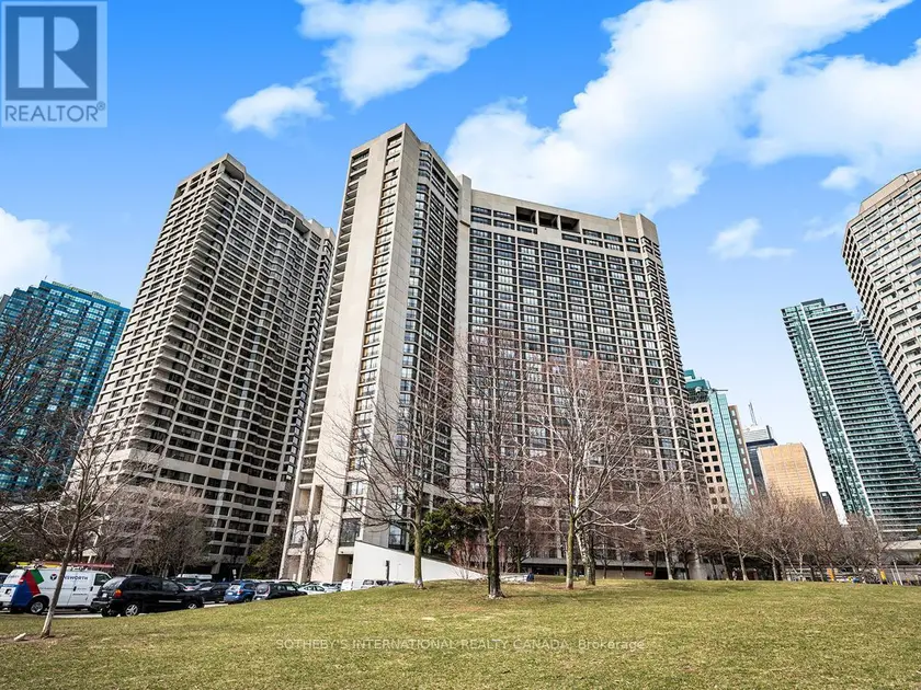 Apartment at 1008 - 33 HARBOUR SQUARE, Toronto (Waterfront Communities)