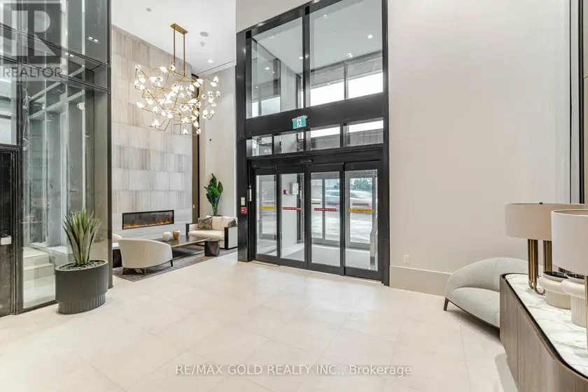 Apartment at 216 - 2020 BATHURST STREET, Toronto (Humewood-Cedarvale)