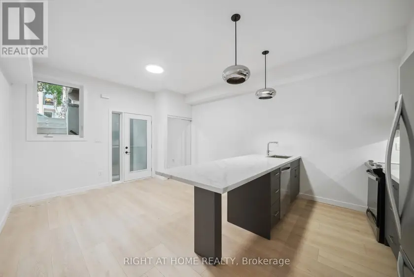 Semi-Detached/Link at 1 - 367 HOWLAND AVENUE, Toronto (Casa Loma)
