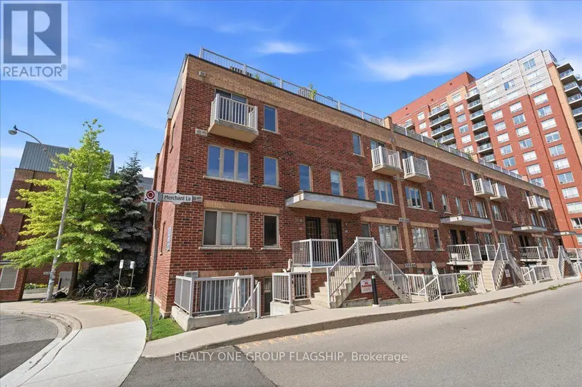 Townhouse at 201 - 1 RUTTAN STREET, Toronto