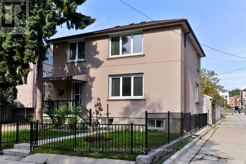 Detached at UPPER - 6 LENNOX STREET, Toronto (University)