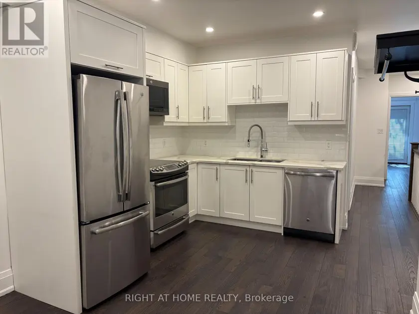 Townhouse at MAIN - 186 MUTUAL STREET, Toronto