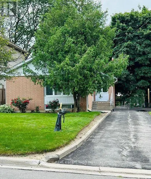 Detached at BSMT - 29 CARONPORT CRESCENT, Toronto (Parkwoods-Donalda)