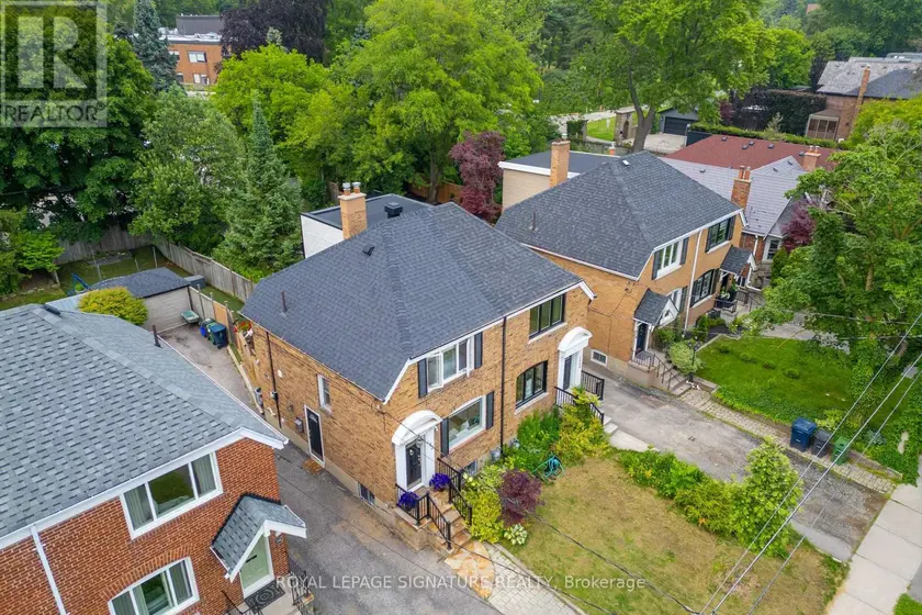 Semi-Detached/Link at 132 GLENVALE BOULEVARD, Toronto