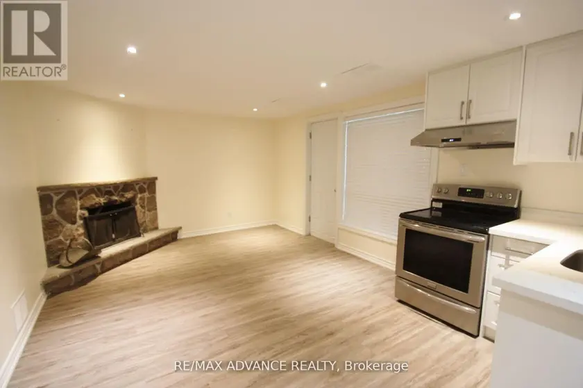 Multiplex at LOWER - 33 CARLUKE CRESCENT, Toronto