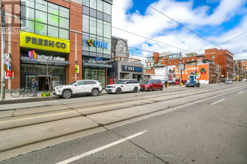 Detached at 2 - 450 BATHURST STREET, Toronto