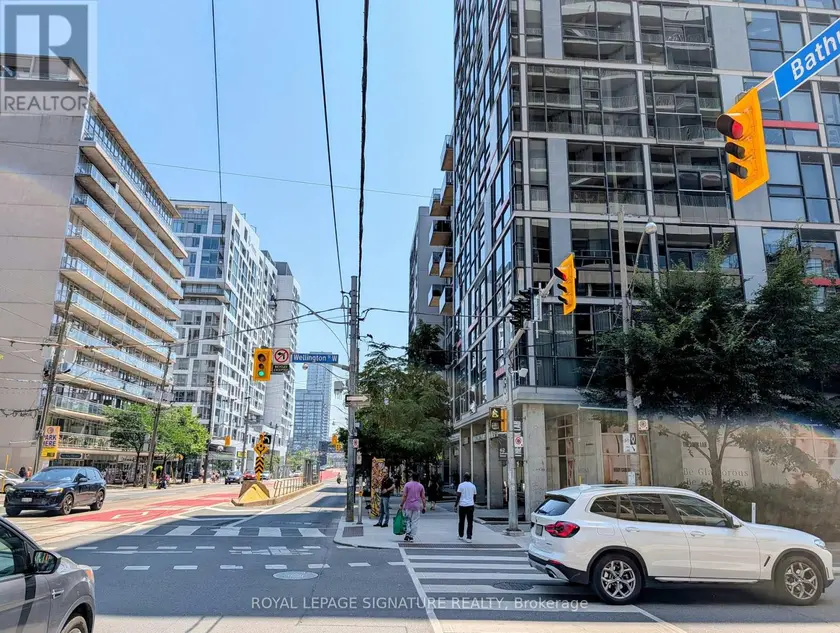 Apartment at 210 - 60 BATHURST STREET, Toronto