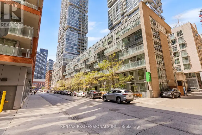 Apartment at 325 - 30 NELSON STREET, Toronto (Waterfront Communities)