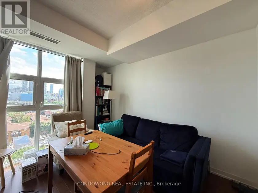 Apartment at 1012 - 10 WILLISON SQUARE, Toronto
