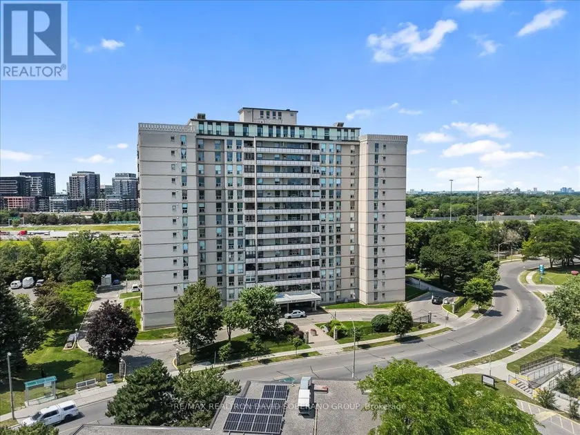 Apartment at 601 - 130 NEPTUNE DRIVE, Toronto (Englemount-Lawrence)