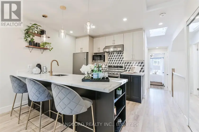 Townhouse at UPPER - 90 TECUMSETH STREET, Toronto (Niagara)