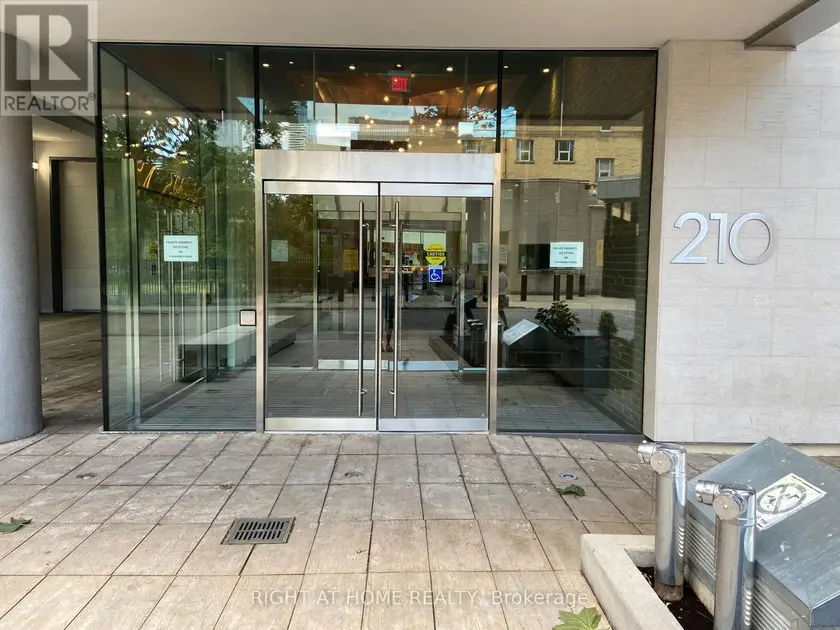 Apartment at 802 - 210 SIMCOE STREET, Toronto (Kensington-Chinatown)