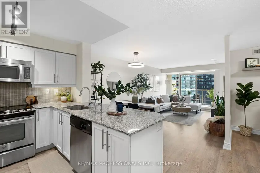 Apartment at 909 - 125 WESTERN BATTERY ROAD, Toronto