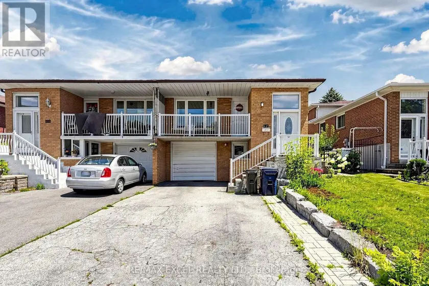 Semi-Detached/Link at 216 SHAWNEE CIRCLE, Toronto