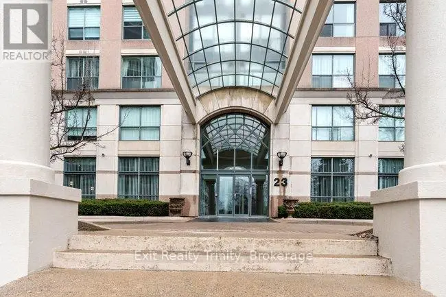 Apartment at 318 - 23 LORRAINE DRIVE, Toronto (Willowdale West)