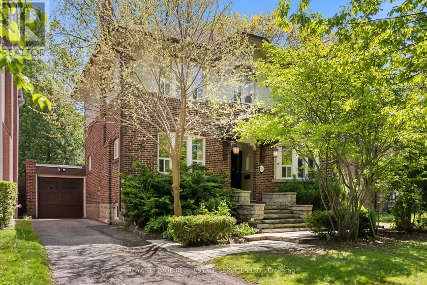 Detached at 202 DINNICK CRESCENT, Toronto