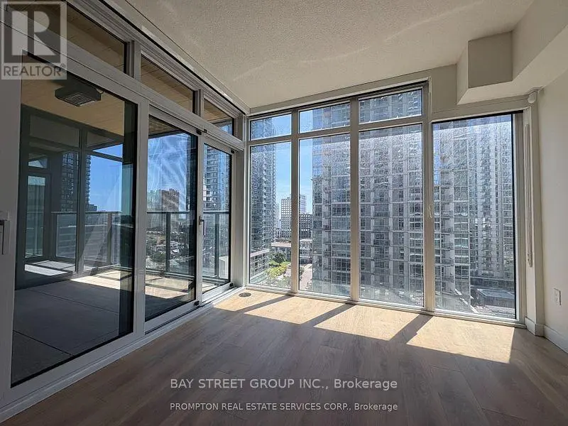 Apartment at 912 - 1 CONCORD CITYPLACE WAY, Toronto