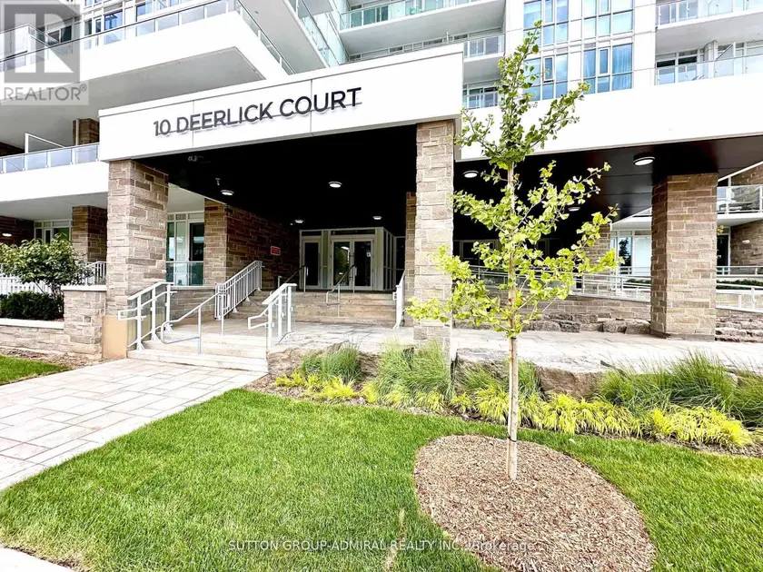 Apartment at 302 - 10 DEERLICK COURT, Toronto (Parkwoods-Donalda)