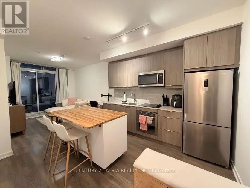 Apartment at 718 - 36 FOREST MANOR ROAD, Toronto (Henry Farm)