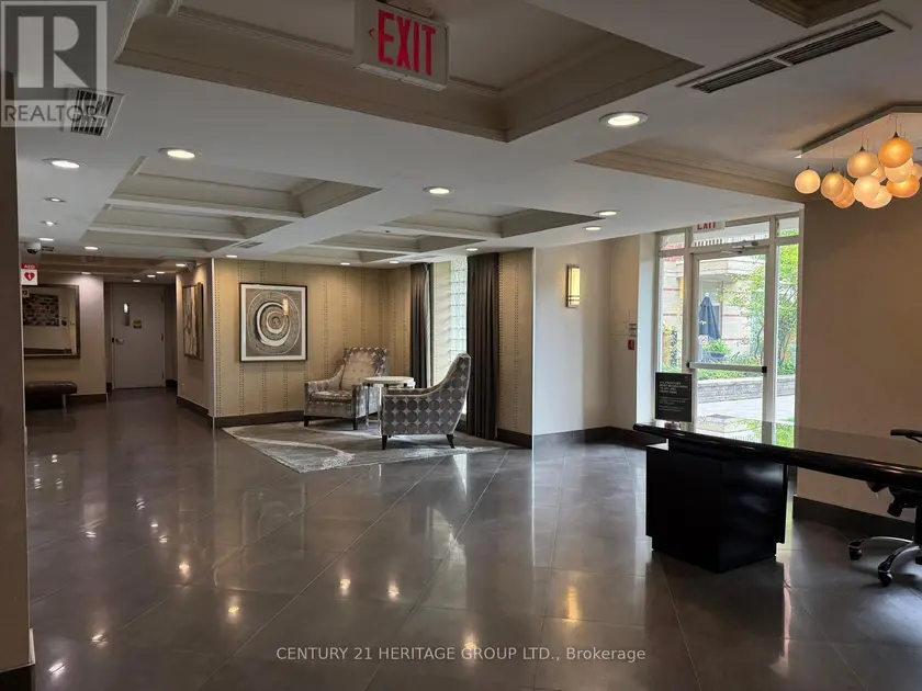 Apartment at 202 - 451 ROSEWELL AVENUE, Toronto