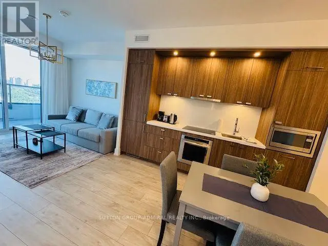 Apartment at 1605 - 10 INN ON THE PARK DRIVE, Toronto
