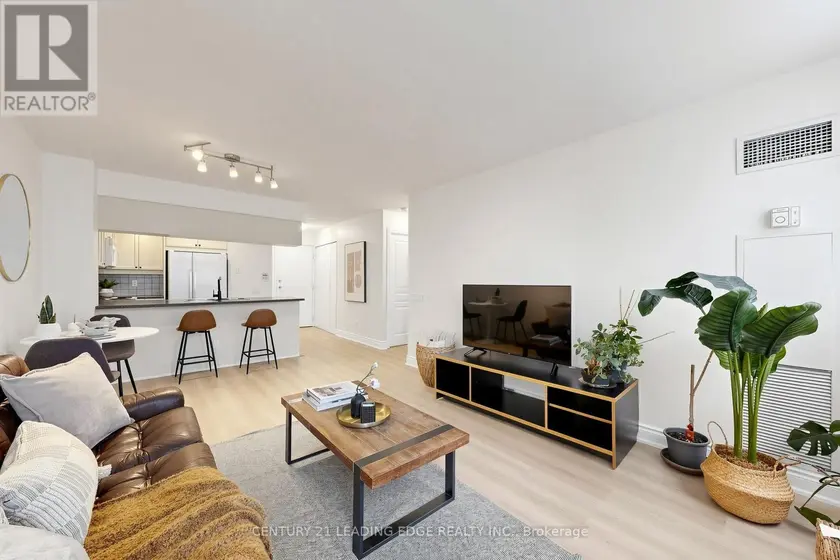 Apartment at 328 - 15 NORTHTOWN WAY, Toronto