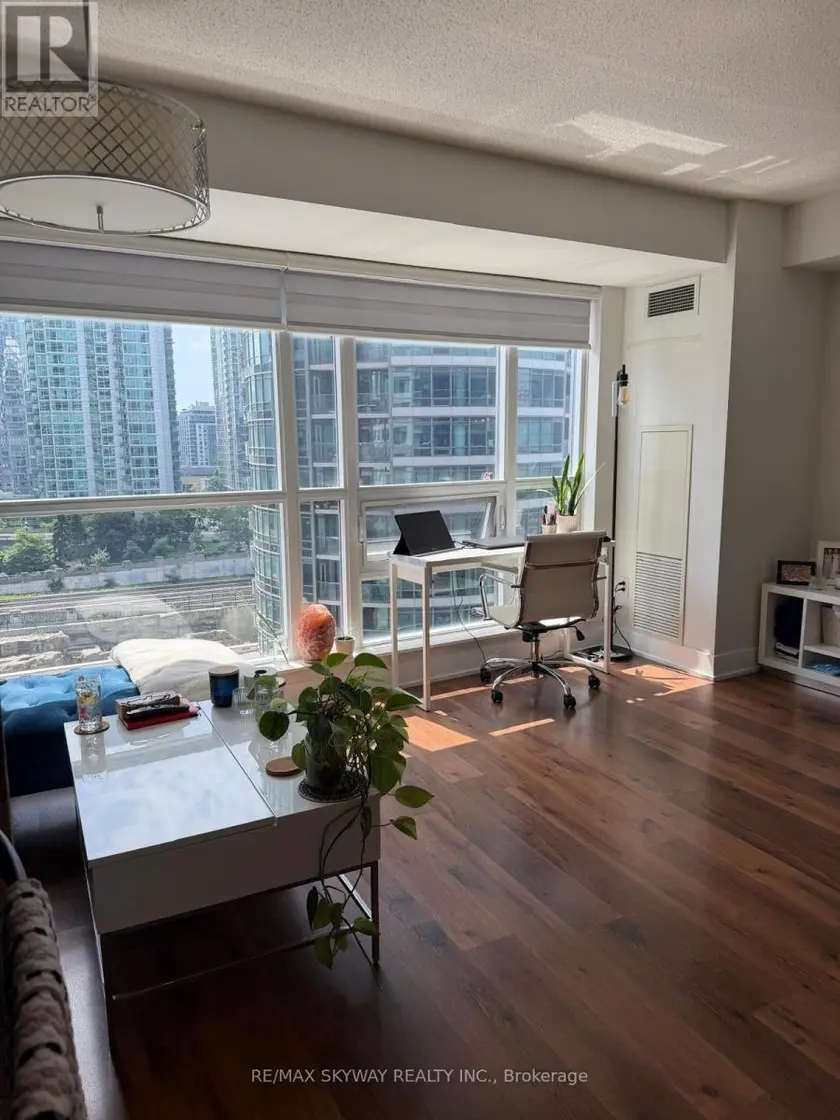 Apartment at 919 - 20 BLUE JAYS WAY, Toronto
