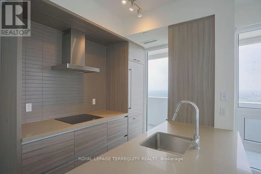 Apartment at 4609 - 2221 YONGE STREET, Toronto (Mount Pleasant West)