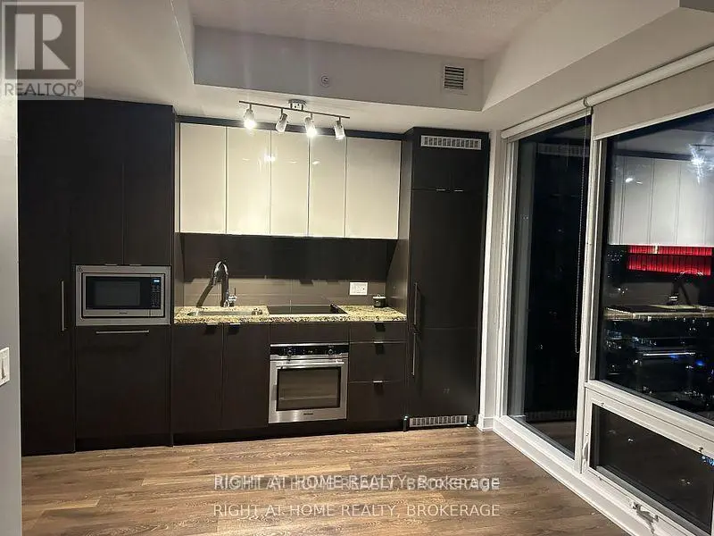 Apartment at 4211 - 115 BLUE JAYS WAY CENTRE, Toronto