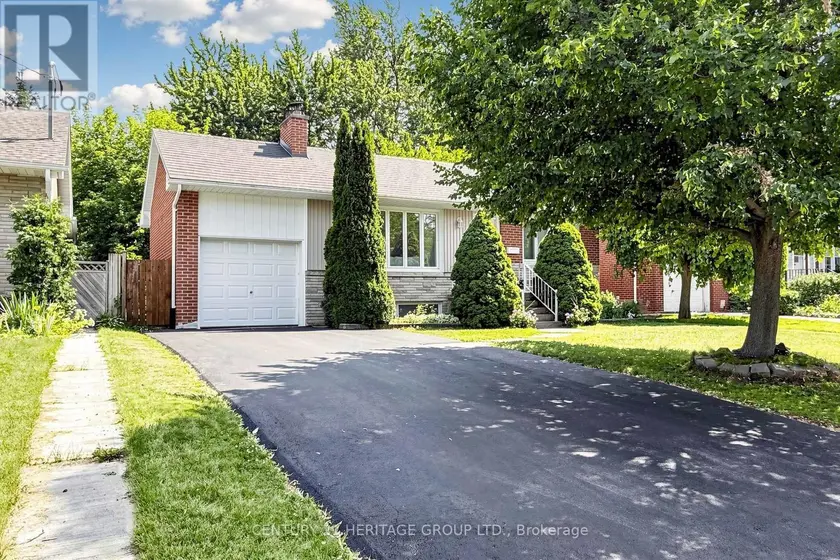 Detached at 11 ELYNHILL DRIVE, Toronto