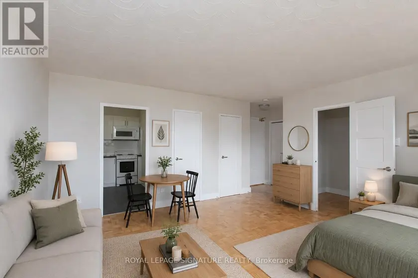Apartment at 900 - 525 EGLINTON AVENUE E, Toronto