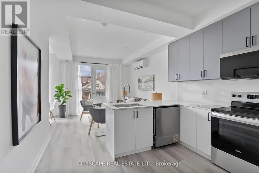 Apartment at 3 (UPPER) - 587 OAKWOOD AVENUE, Toronto