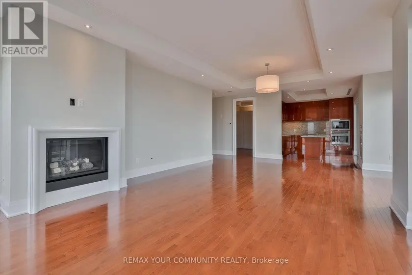 Apartment at 802 - 80 YORKVILLE AVENUE, Toronto