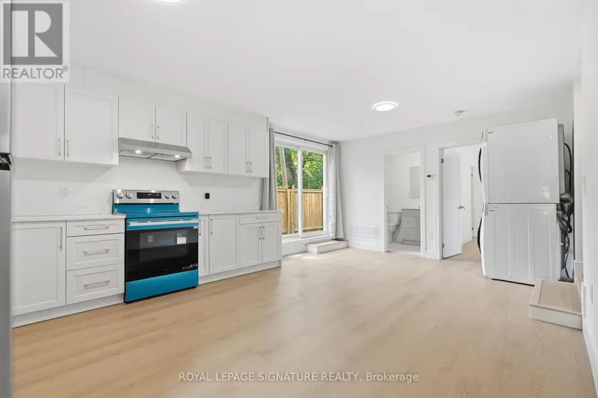 Detached at 5 - 53 BISHOP AVENUE, Toronto