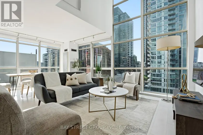 Apartment at 925 - 36 BLUE JAYS WAY, Toronto