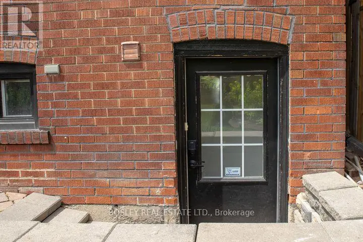 Semi-Detached/Link at BASEMENT - 15 MANOR ROAD E, Toronto (Mount Pleasant West)