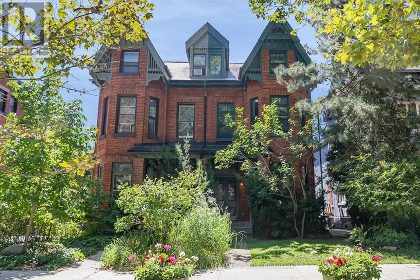 Townhouse at BSMNT - 89 WILLCOCKS STREET, Toronto