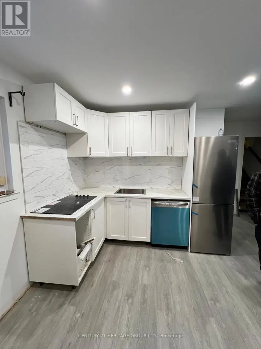Detached at BSMT - 91 KINGSLAKE ROAD, Toronto (Don Valley Village)
