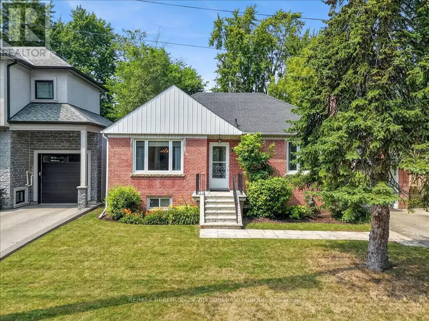 Detached at 42 DE QUINCY BOULEVARD, Toronto